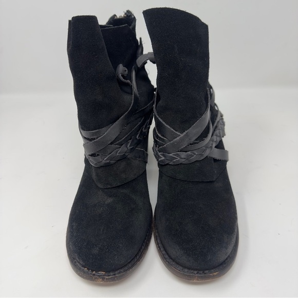 Black Ankle Boots with Braided Strap - Picture 4 of 9